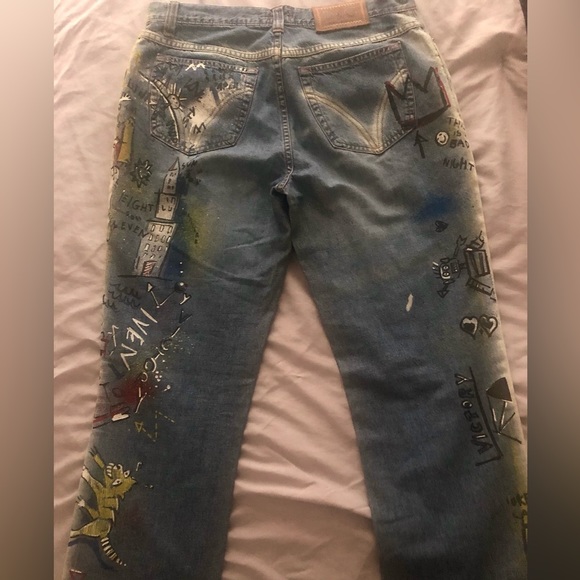 Authentic Dolce & Gabbana x Jean Michel Basquiat jeans. - Picture 4 of 9